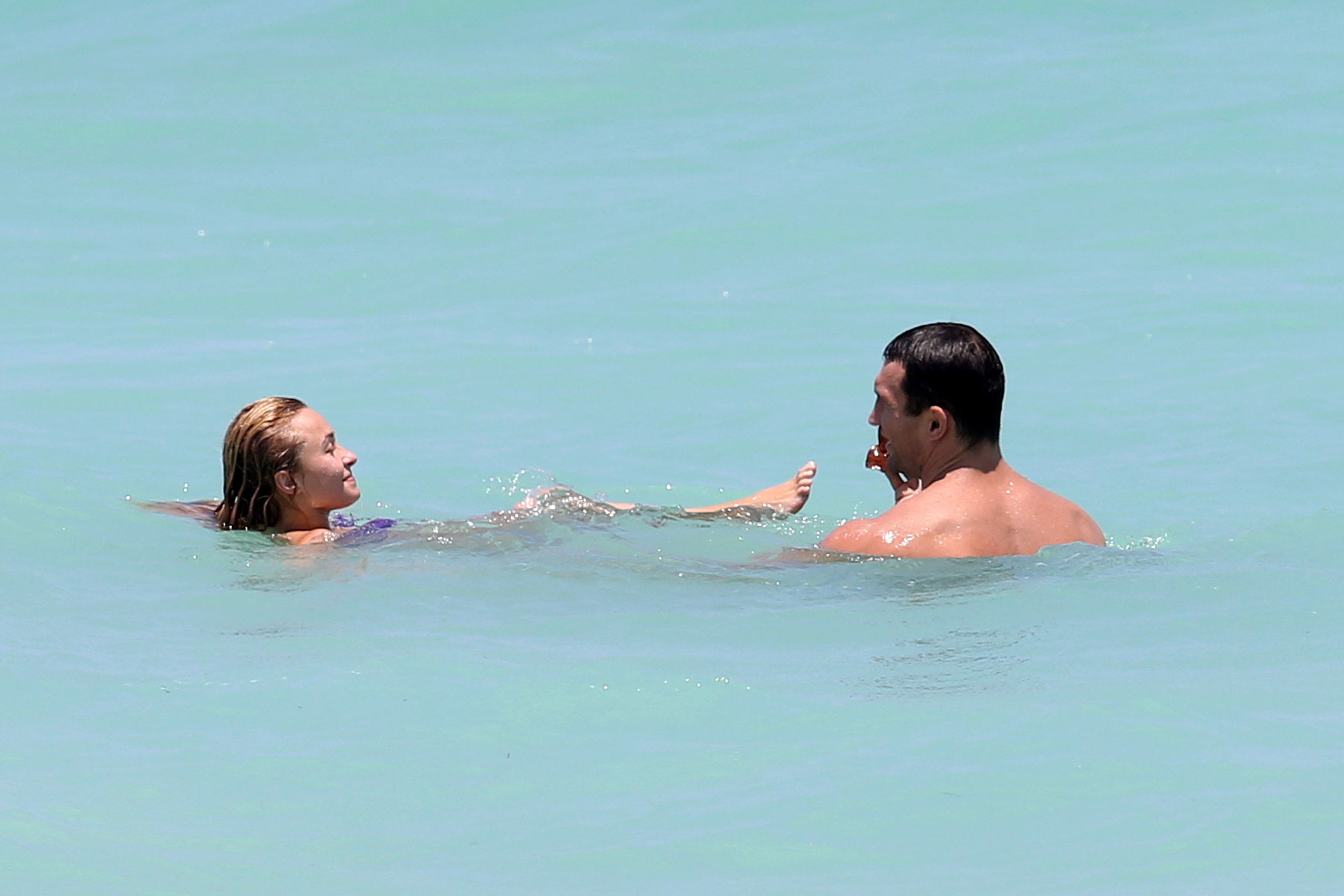 Hayden Panettiere 53Bikini candis at Miami Beach 12.05.13 