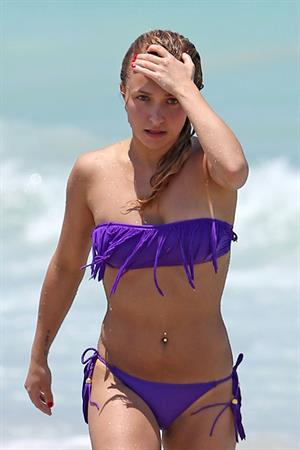 Hayden Panettiere 53Bikini candis at Miami Beach 12.05.13 