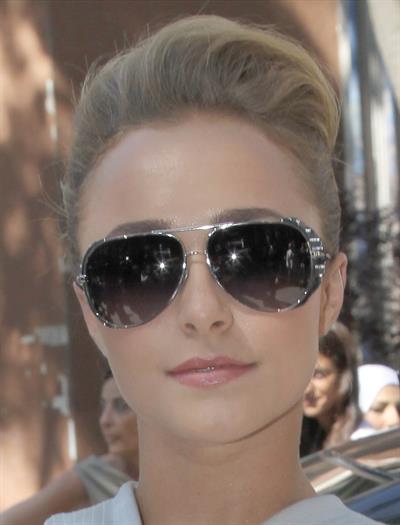Hayden Panettiere arrives at the Giorgio Armani Fashion Show in Milan on June 25, 2013