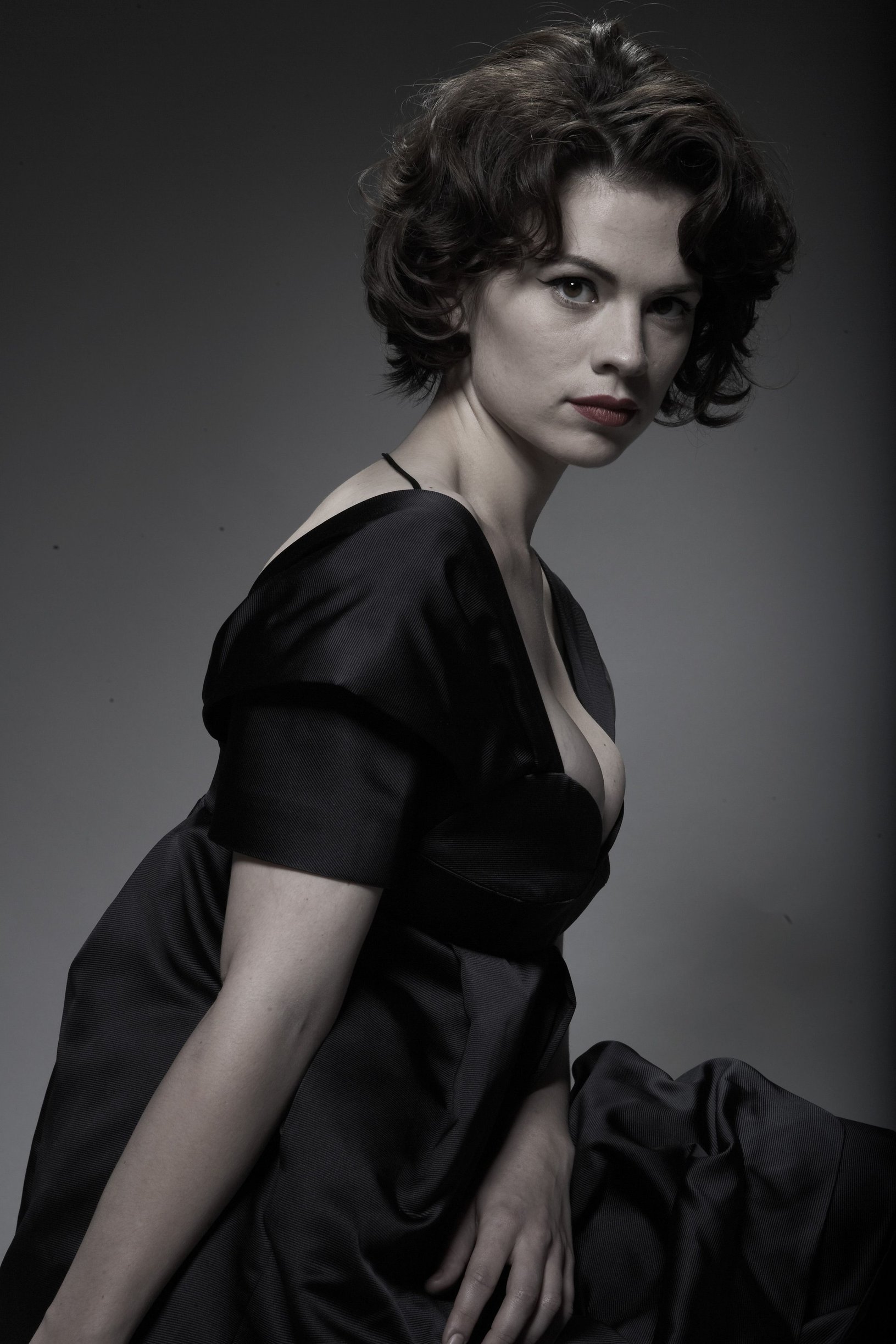 Hayley Atwell - Jillian Edelstein Photoshoot 2007