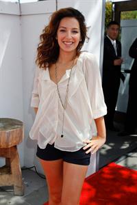 Vanessa Lengies VH1 Save the Music Foundation benefit -- Los Angeles, Aug. 26, 2011 