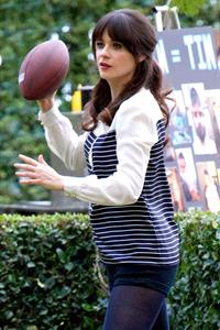 Zooey Deschanel  New Girl  set candids in LA 1/23/13  