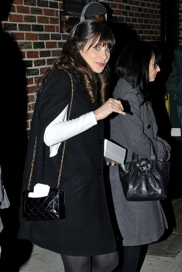 Zooey Deschanel Stops by Late Show with David Letterman in New York (November 15, 2012) 