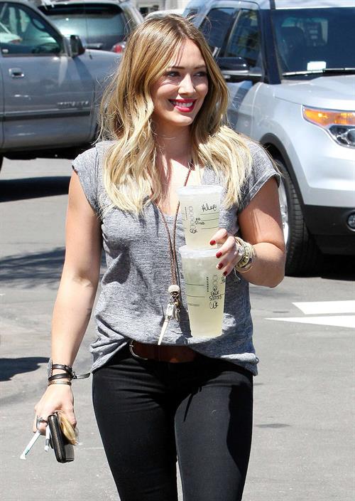 Hilary Duff Stops at Starbucks for an iced drink while out and about in Los Angeles (September 6, 2013) 