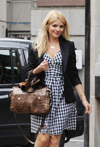 Holly Willoughby - Ivy Restaurant, London - July 18, 2012