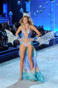 Maryna Linchuk in lingerie