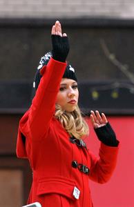 Jennette McCurdy Pictures Jennette McCurdy 86th annual Macy’s Thanksgiving Day Parade NY 11/22/12
