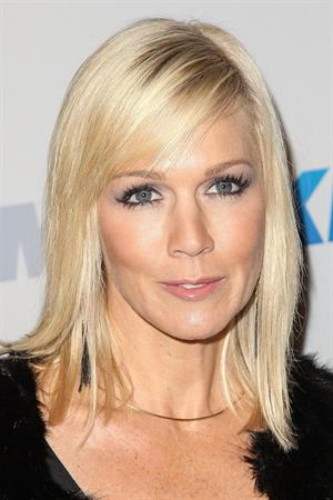 Jennie Garth KIIS FM's Jingle Ball 2012 - Night 1 (Dec 1, 2012) 