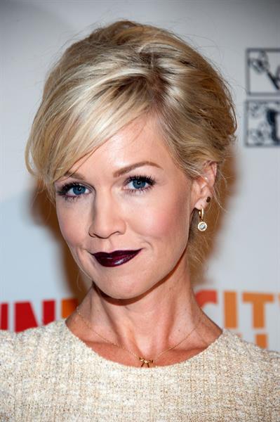 Jennie Garth Inner-City Arts Gala (Oct 17, 2012) 