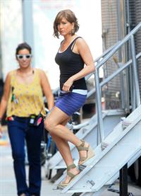 Jennifer Aniston - In a wig on the the set of Squirrels to the Nuts in New York City (19.07.2013) 