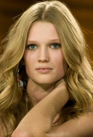 Toni Garrn