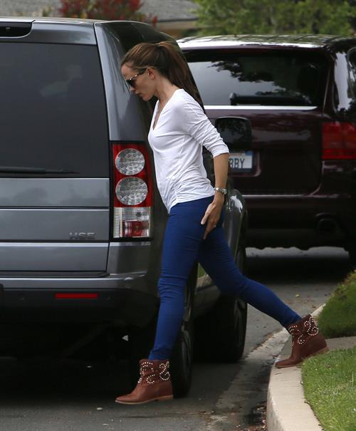 Jennifer Garner Takes daughter Seraphina Affleck to private party in Brentwood (April 28, 2013) 