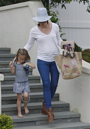 Jennifer Garner Takes daughter Seraphina Affleck to private party in Brentwood (April 28, 2013) 
