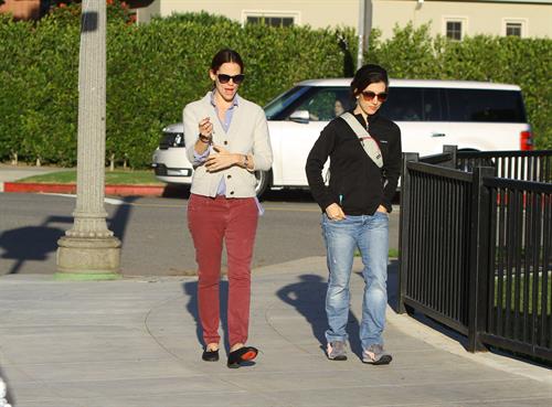 Jennifer Garner - Spotted in Los Angeles on January 30, 2013