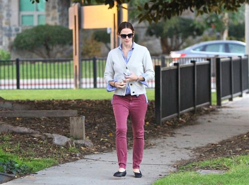 Jennifer Garner - Spotted in Los Angeles on January 30, 2013