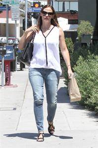 Jennifer Garner went to the Tavern for brunch in Santa Monica 
August 9, 2012 