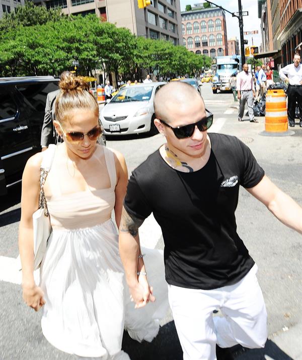 Jennifer Lopez dinner at Bubbys in New York City on July 24, 2012