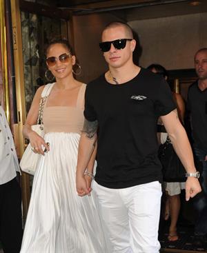 Jennifer Lopez dinner at Bubbys in New York City on July 24, 2012