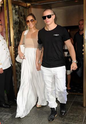Jennifer Lopez dinner at Bubbys in New York City on July 24, 2012