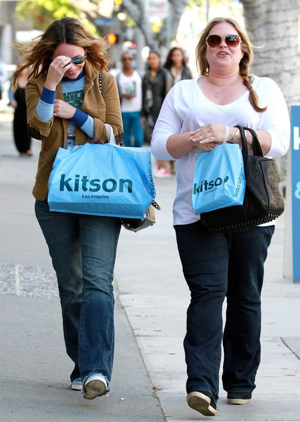 Jennifer Love Hewitt Shopping at Kitson in Beverly Hills April 6, 2013 