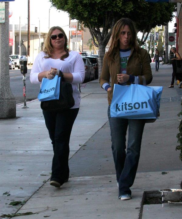 Jennifer Love Hewitt Shopping at Kitson in Beverly Hills April 6, 2013 