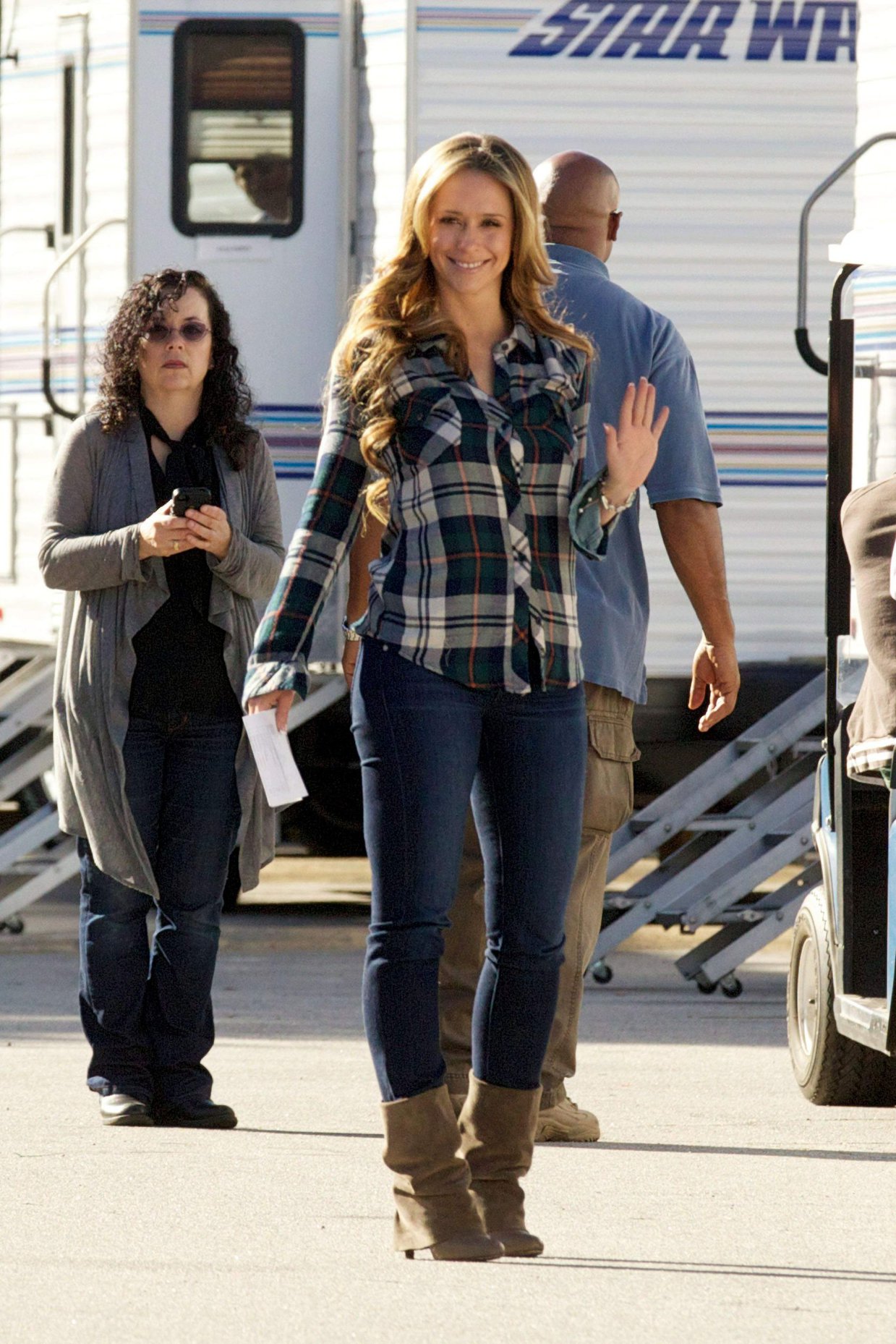 Jennifer Love Hewitt Pictures Jennifer Love Hewitt on the set of The Client List in Sherman Oaks February 1, 2013