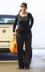 Jennifer Love Hewitt spotted out and about in Beverly Hills October 1, 2013 