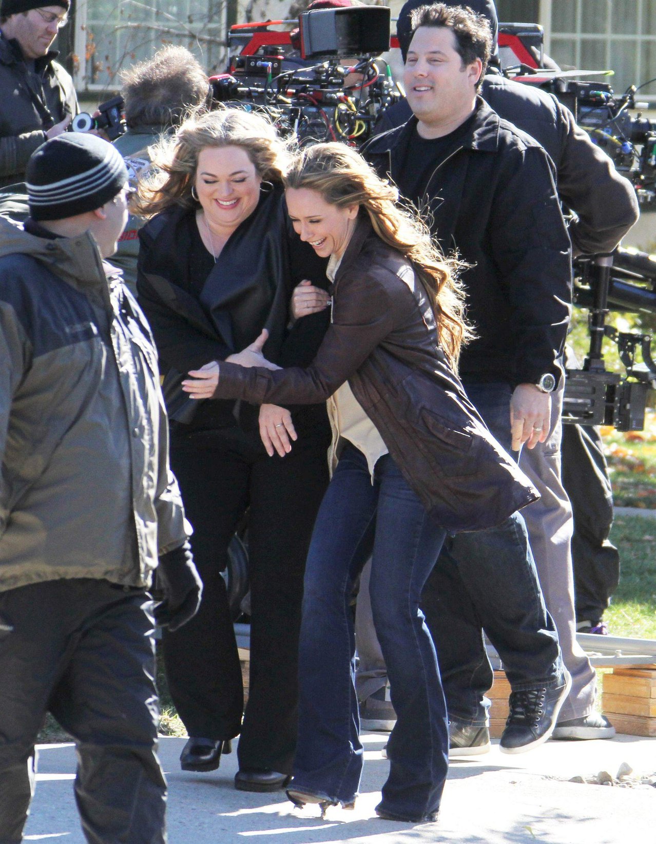 Jennifer Love Hewitt Pictures Jennifer Love Hewitt filming The Client List and really getting into character in between takes. January 10, 2013