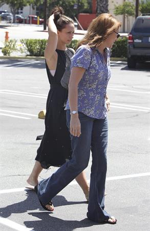Jennifer Love Hewitt - out to lunch in Studio City June 7, 2012