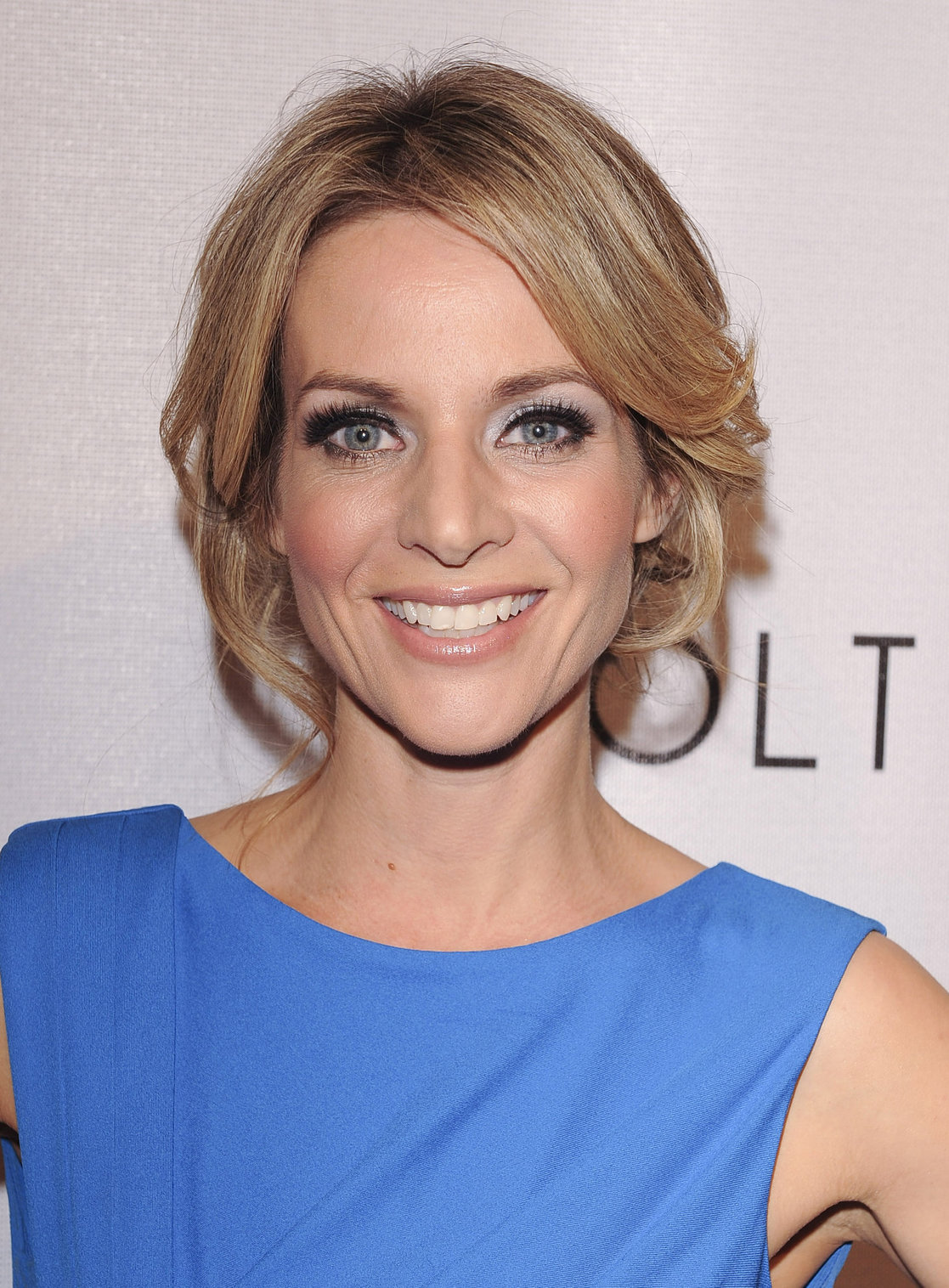 Jessalyn Gilsig - Holt Renfrew celebrates new Calgary store -- Nov. 19, 2009  