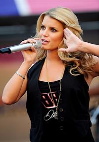 Jessica Simpson Bank of America 500 performance 