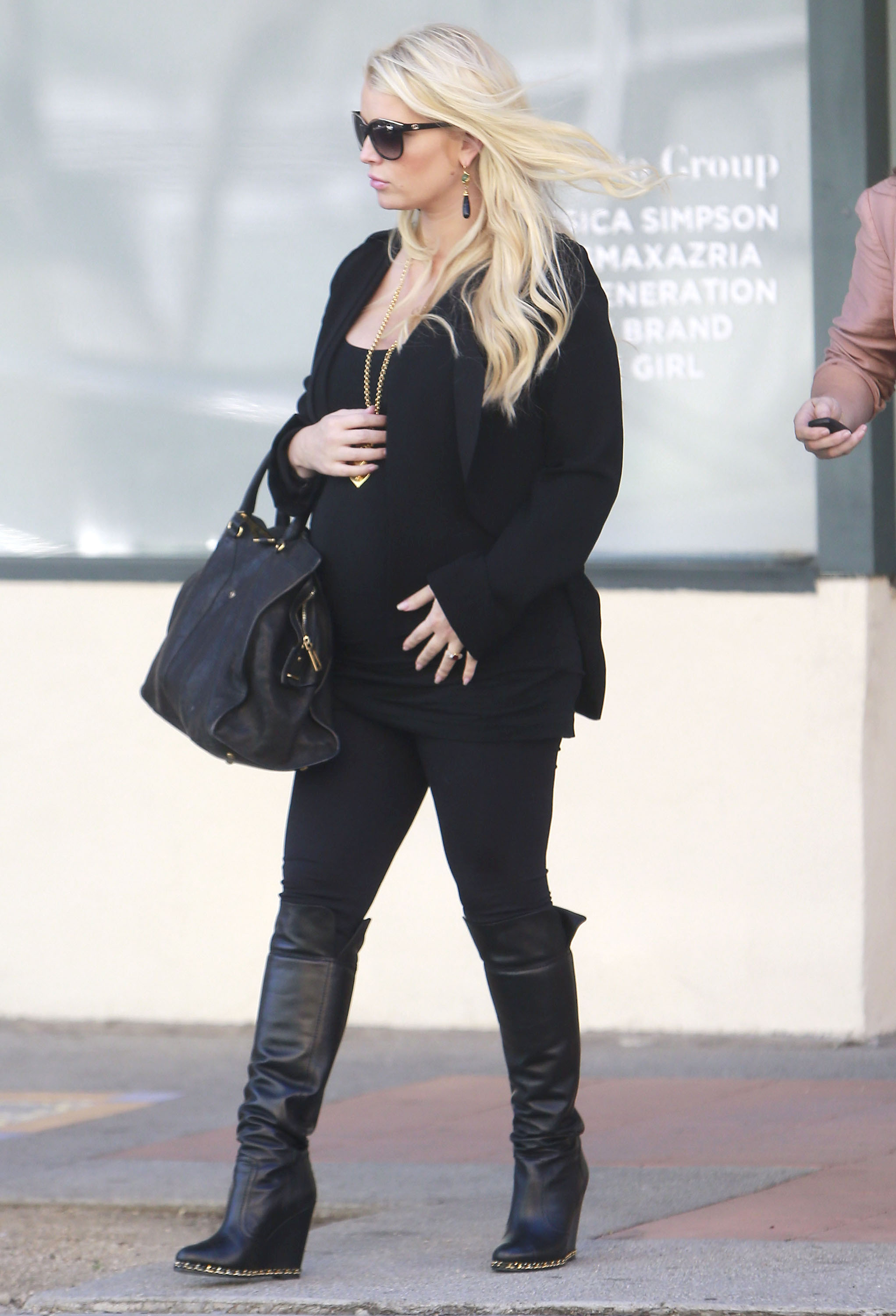 Jessica Simpson - Spotted in Los Angeles on February 21, 2013