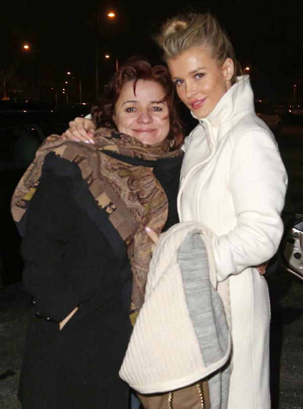 Joanna Krupa arriving at Chicago Airport on December 24, 2012