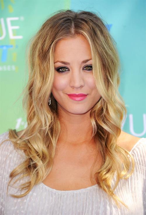 Kaley Cuoco 2011 at the Teen Choice Awards on August 7, 2011