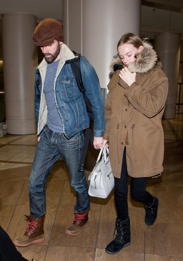 Kate Bosworth Arrives at Los Angeles International Airport (04.02.2013) 