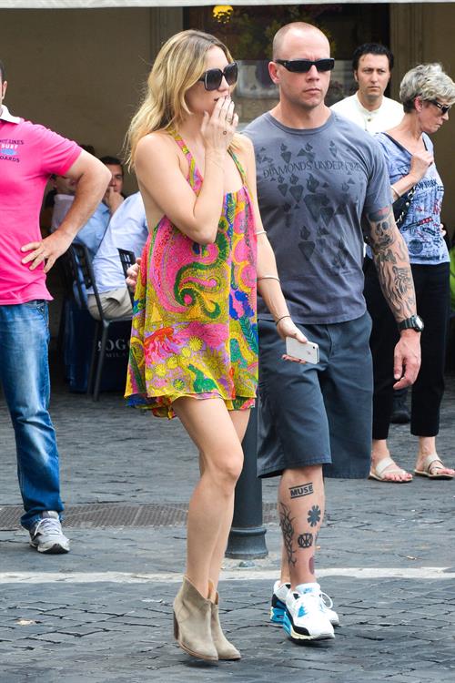 Kate Hudson Pictures Kate Hudson Sightseeing tour & lunch at Dal Bolognese, Rome, on June 7, 2013