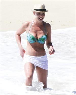 Katherine Heigl Bikini Pictures Katherine Heigl On vacation in Los Cabos, Mexico - April 7, 2013