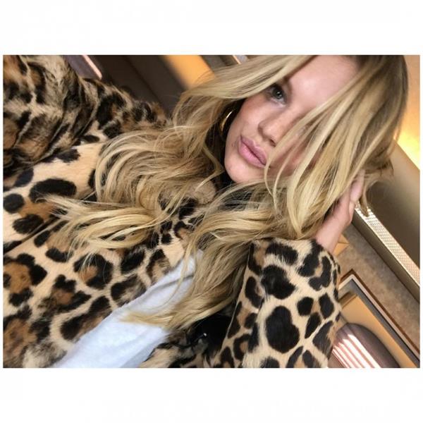 Nadine Leopold taking a selfie