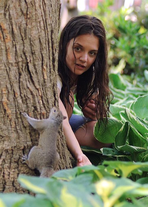 Katie Holmes Films  Mania Days  in Washington Square Park (May 21, 2013) 