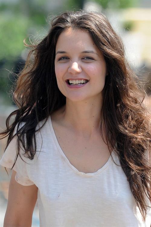 Katie Holmes Films  Mania Days  in Washington Square Park (May 21, 2013) 