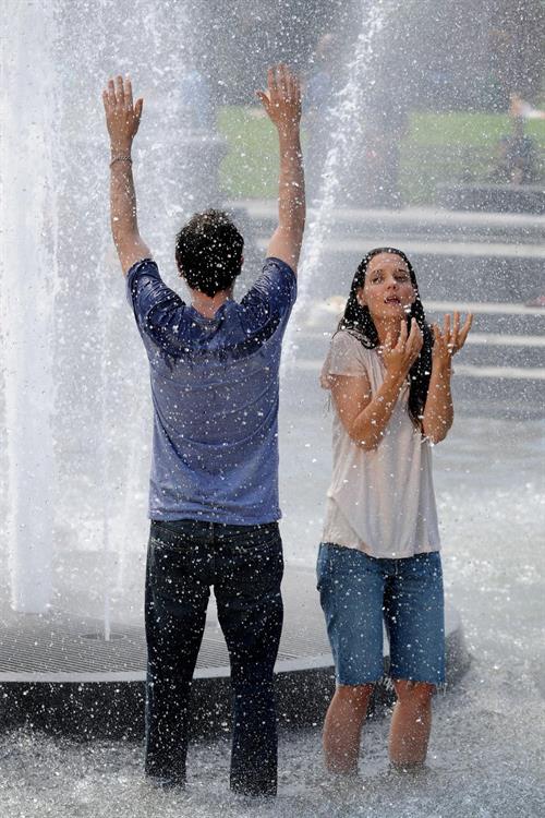 Katie Holmes Pictures Katie Holmes Films Mania Days in Washington Square Park (May 21, 2013)