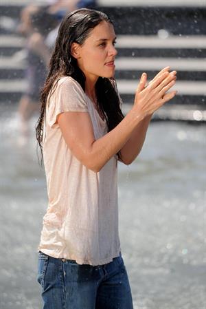 Katie Holmes Pictures Katie Holmes Films  Mania Days  in Washington Square Park (May 21, 2013)