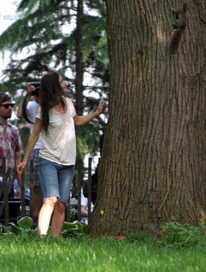 Katie Holmes Pictures Katie Holmes Films  Mania Days  in Washington Square Park (May 21, 2013)