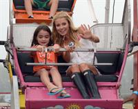 Kelly Ripa - OCRF's 15th annual Super Saturday -- Water Mill, Jul. 28, 2012
