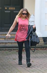 Kimberley Walsh Leaving her london home - October 9, 2012 