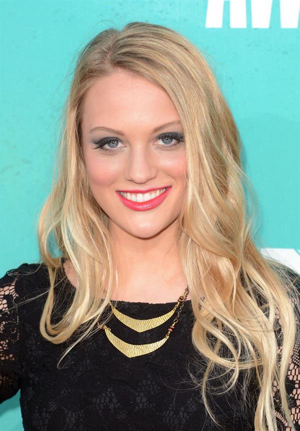 Kirby Bliss Blanton - 2012 MTV Movie Awards (Arrival) in Universal City (June 3, 2012)