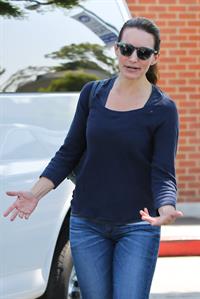 Kristen Davis at the Le Pain Quotidien restaurant in Brentwood - September 25, 2012 