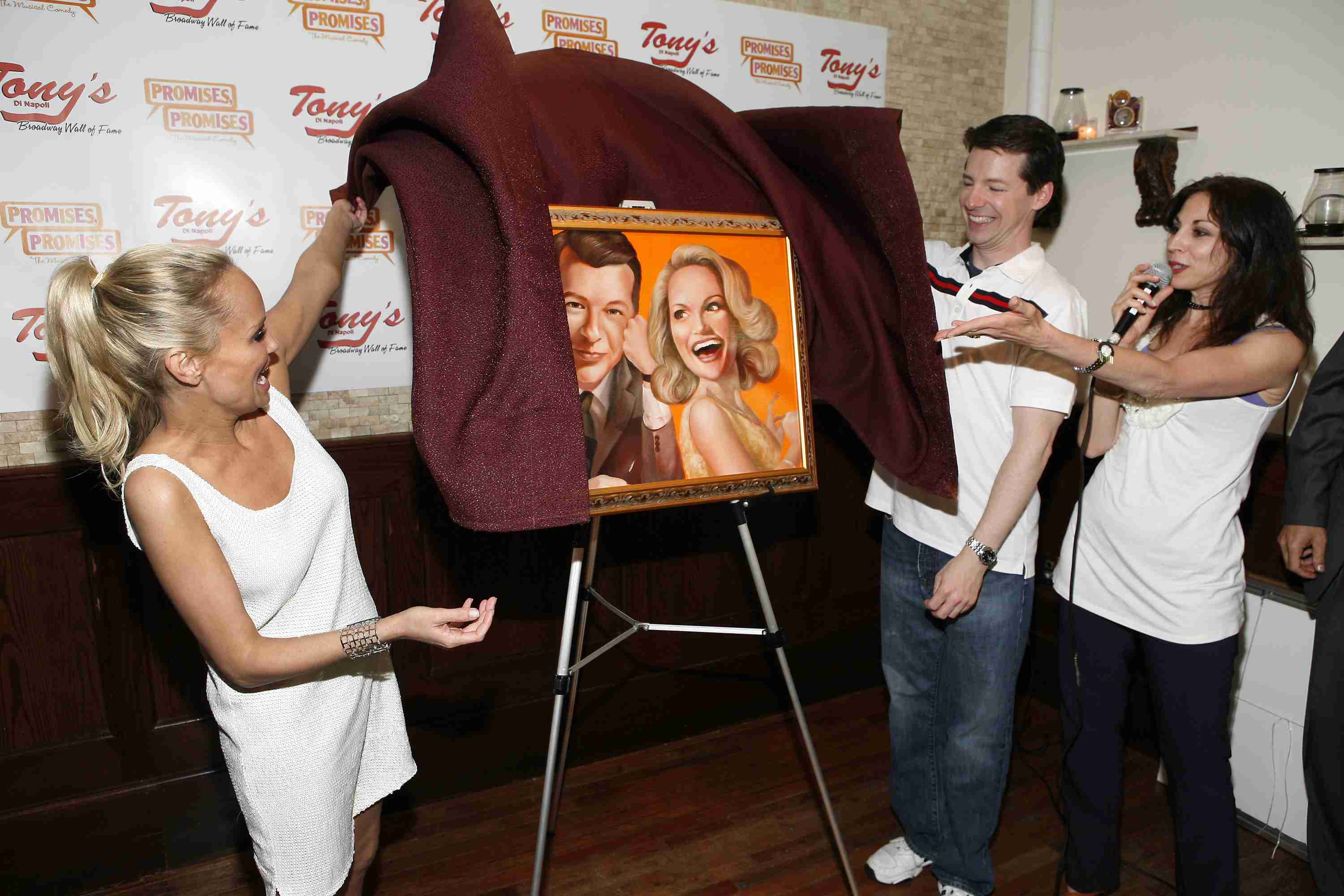 Kristin Chenoweth Tony's Di Napoli Portrait Unveiling (May 20, 2010) 