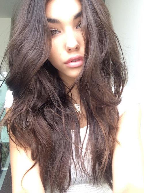 Madison Beer taking a selfie