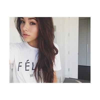 Madison Beer taking a selfie